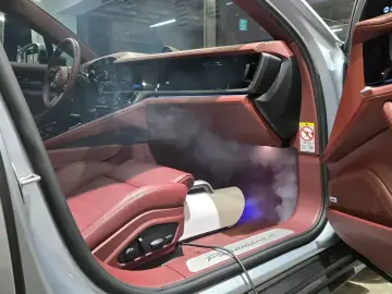2024 Porsche Panamera с пробегом 2 200 км