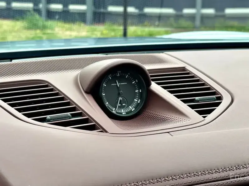 2024 Porsche Panamera с пробегом 2 200 км