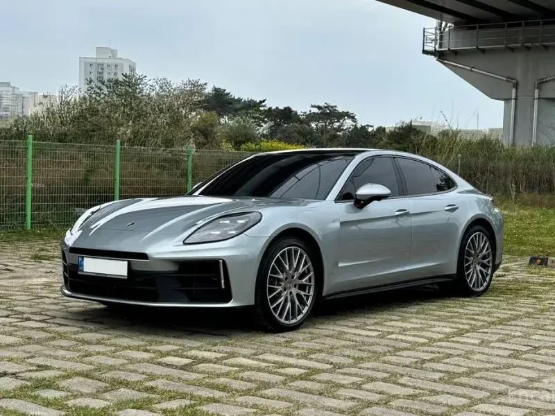 2024 Porsche Panamera с пробегом 2 200 км