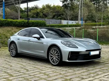 2024 Porsche Panamera с пробегом 2 200 км