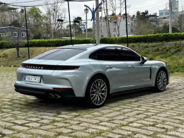 2024 Porsche Panamera с пробегом 2 200 км