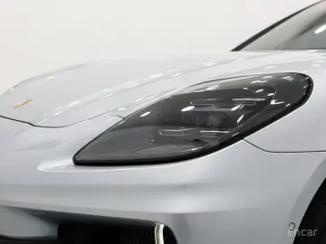 2025 Porsche Panamera с пробегом 2 910 км