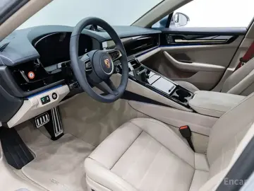 2025 Porsche Panamera с пробегом 2 910 км
