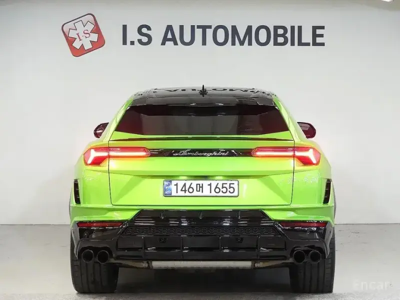 2024 Lamborghini Urus с пробегом 9 000 км