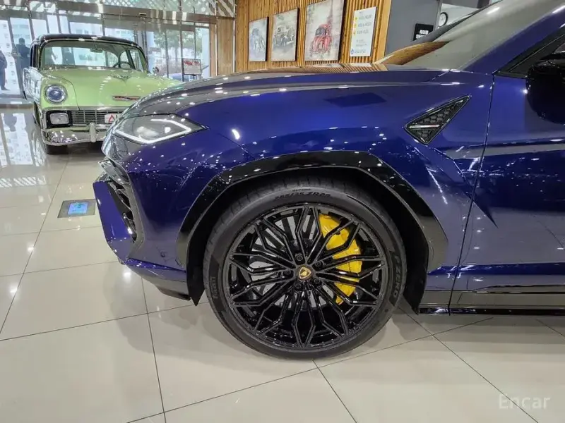 2025 Lamborghini Urus с пробегом 51 км
