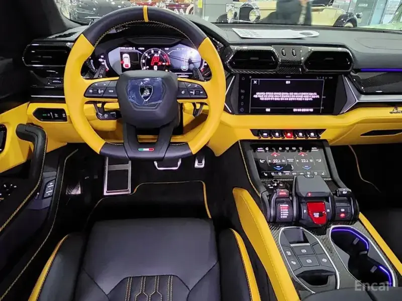 2025 Lamborghini Urus с пробегом 51 км