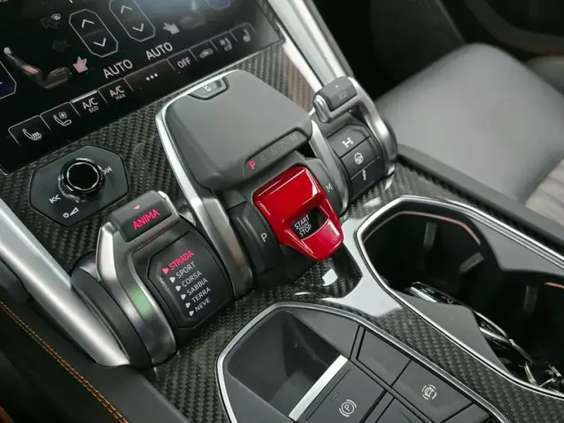 2024 Lamborghini Urus с пробегом 14 945 км