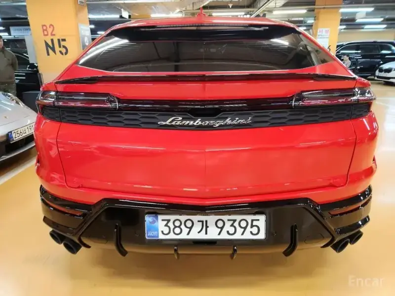 2025 Lamborghini Urus с пробегом 53 км