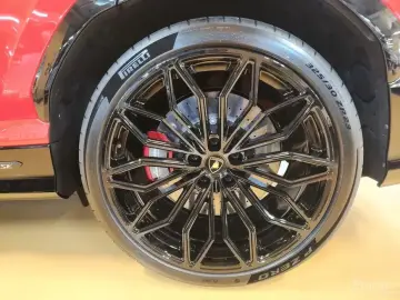 2025 Lamborghini Urus с пробегом 53 км