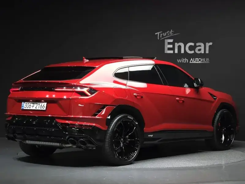2024 Lamborghini Urus с пробегом 1 578 км