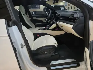 2023 Lamborghini Urus с пробегом 17 460 км