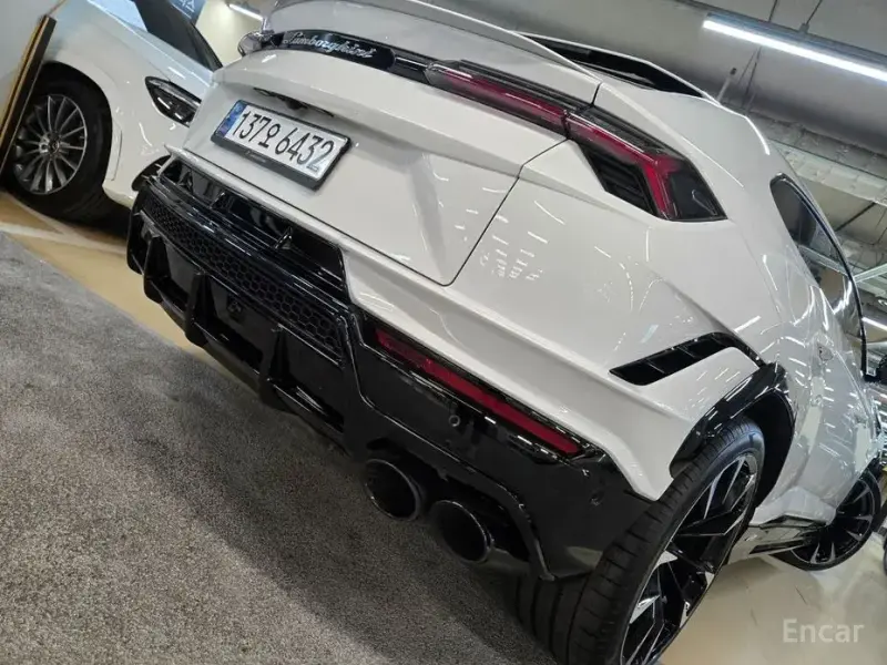 2023 Lamborghini Urus с пробегом 17 460 км