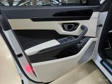 2023 Lamborghini Urus с пробегом 17 460 км