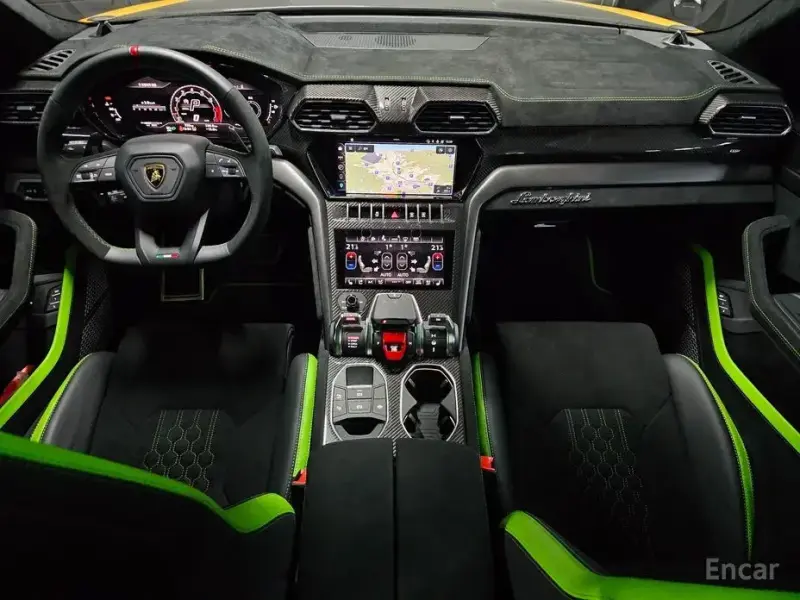 2024 Lamborghini Urus с пробегом 630 км