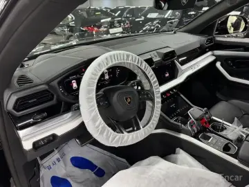 2025 Lamborghini Urus с пробегом 50 км