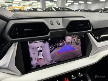 2025 Lamborghini Urus с пробегом 50 км
