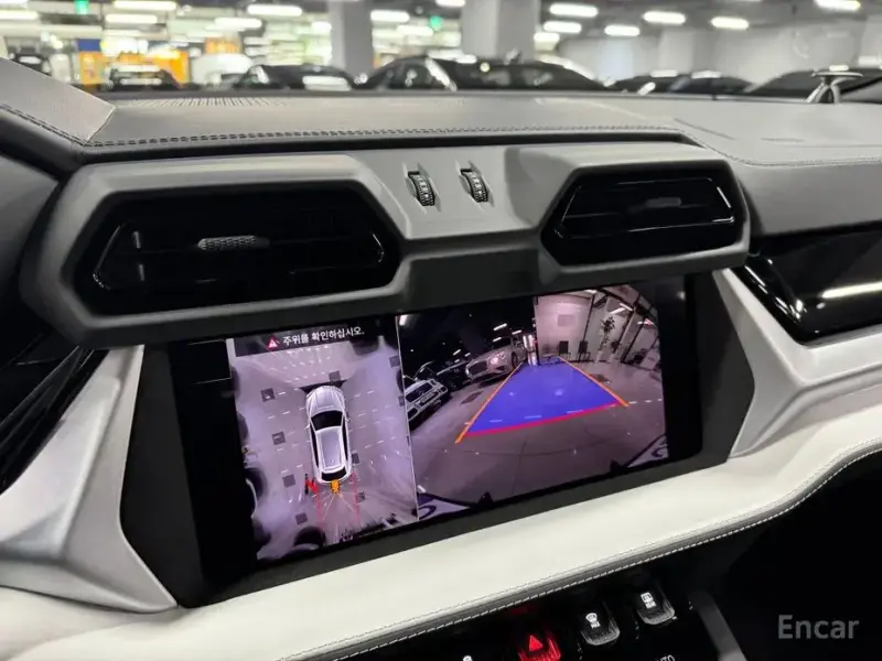 2025 Lamborghini Urus с пробегом 50 км
