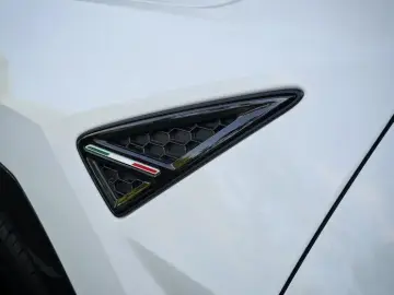 2023 Lamborghini Urus с пробегом 9 300 км