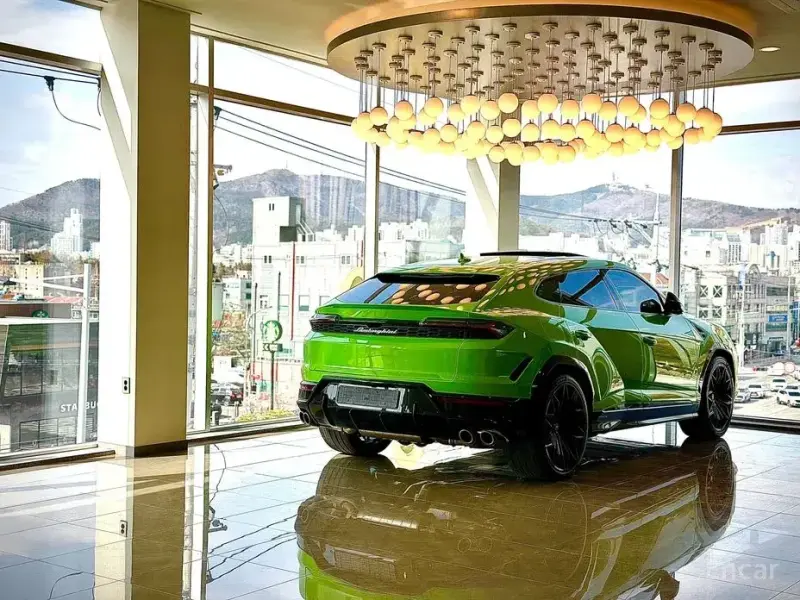 2026 Lamborghini Urus с пробегом 30 км