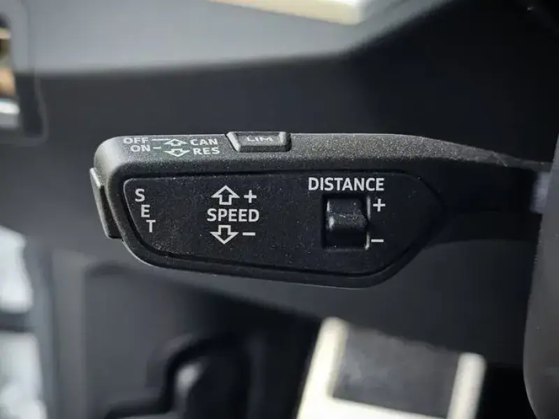 2023 Lamborghini Urus с пробегом 9 300 км