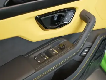 2026 Lamborghini Urus с пробегом 30 км