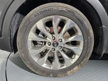2017 Kia Sorento с пробегом 143 483 км