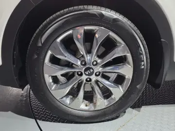 2017 Kia Sorento с пробегом 131 022 км