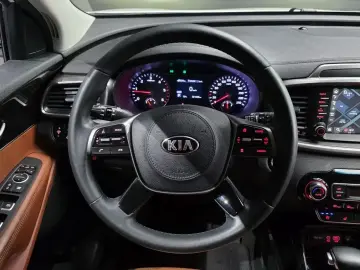 2017 Kia Sorento с пробегом 131 022 км