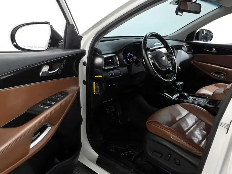 2017 Kia Sorento с пробегом 136 333 км