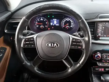 2017 Kia Sorento с пробегом 136 333 км