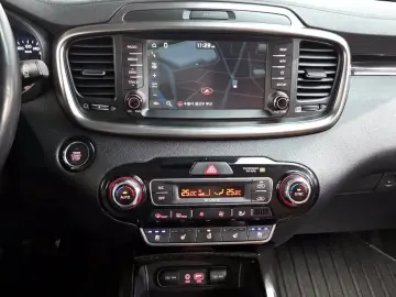 2017 Kia Sorento с пробегом 136 333 км