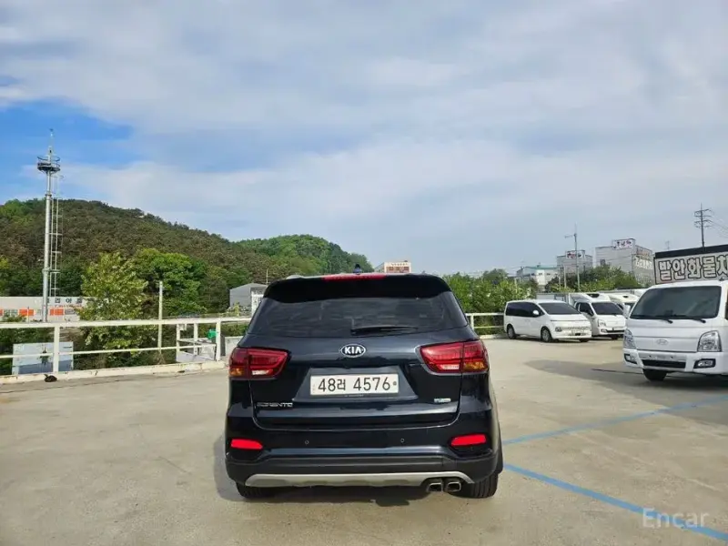 2017 Kia Sorento с пробегом 141 000 км