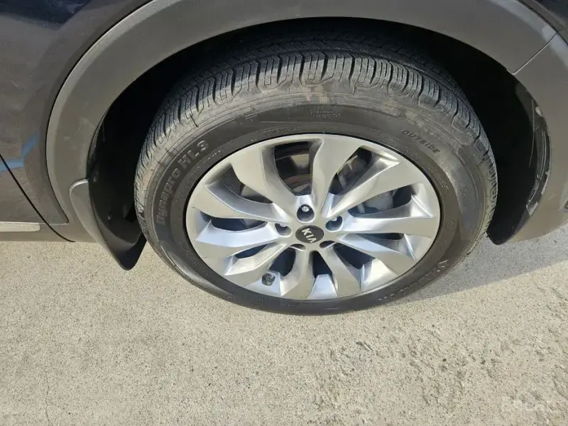 2017 Kia Sorento с пробегом 141 000 км