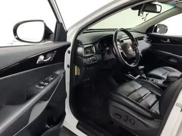 2017 Kia Sorento с пробегом 56 004 км
