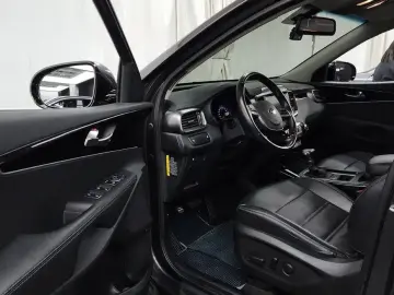 2017 Kia Sorento с пробегом 129 768 км