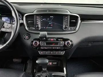 2017 Kia Sorento с пробегом 129 768 км