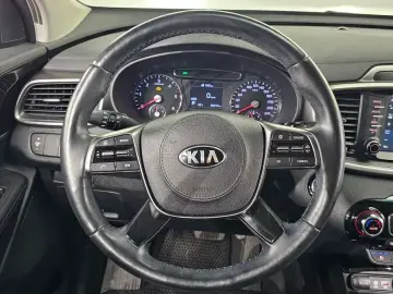 2017 Kia Sorento с пробегом 96 012 км