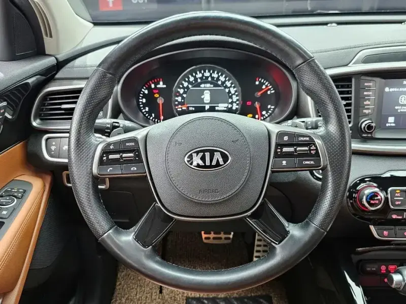 2018 Kia Sorento с пробегом 77 299 км