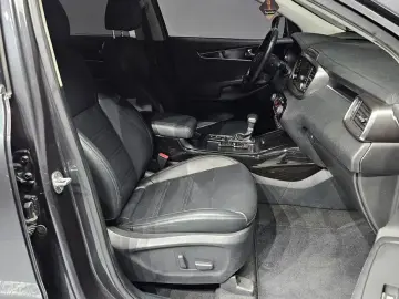 2017 Kia Sorento с пробегом 101 572 км