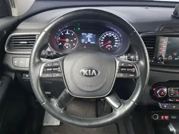2019 Kia Sorento с пробегом 83 758 км
