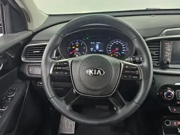 2017 Kia Sorento с пробегом 79 231 км