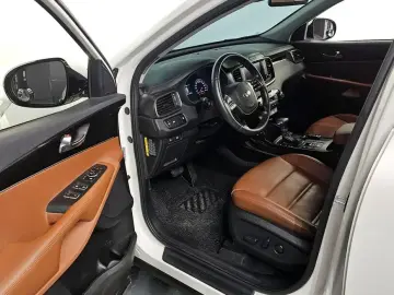 2017 Kia Sorento с пробегом 122 049 км