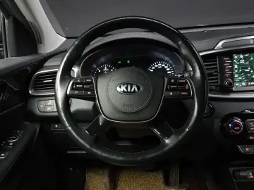 2018 Kia Sorento с пробегом 82 067 км