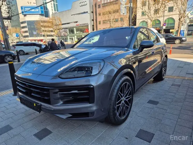 2025 Porsche Cayenne с пробегом 12 000 км