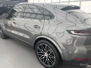 2025 Porsche Cayenne с пробегом 12 000 км