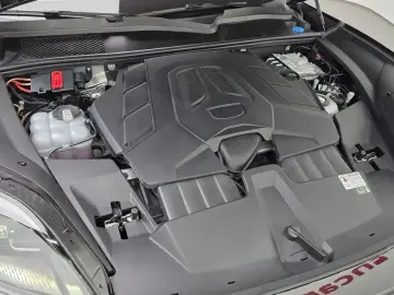 2024 Porsche Cayenne с пробегом 10 927 км