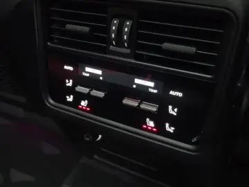 2024 Porsche Cayenne с пробегом 10 927 км