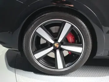 2025 Porsche Cayenne с пробегом 4 531 км