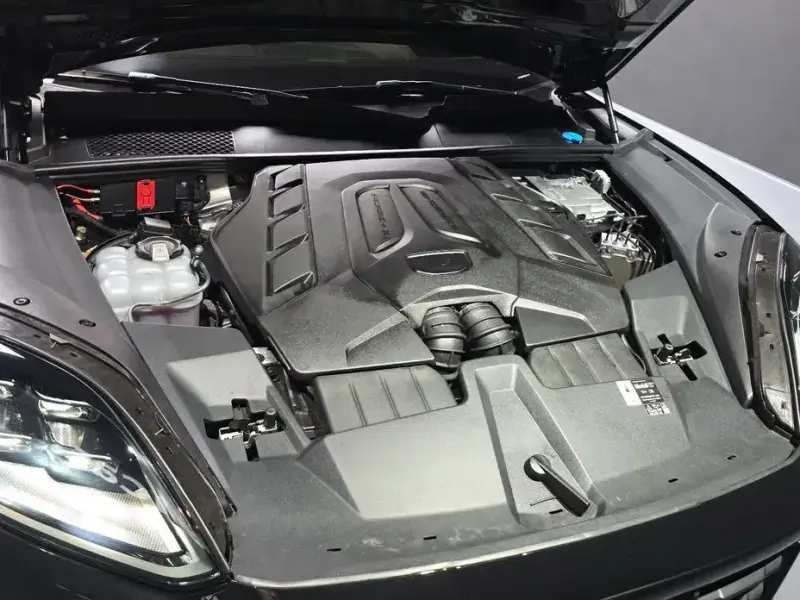 2025 Porsche Cayenne с пробегом 4 531 км