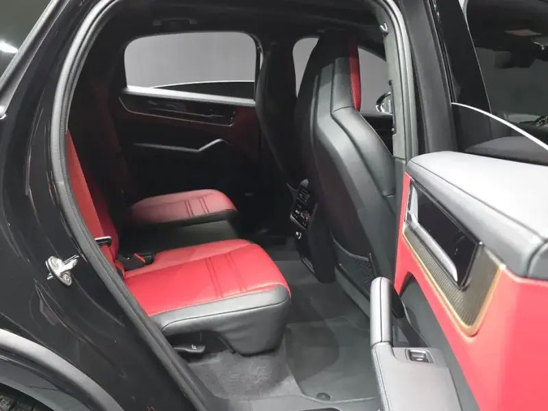 2025 Porsche Cayenne с пробегом 4 531 км
